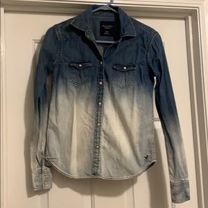 American Eagle Ombré Button Up